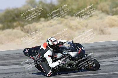 media/Dec-01-2025-Moto Forza (Mon) [[2daa91e15f]]/2-Intermediate Group/Session 4 Turn 9/